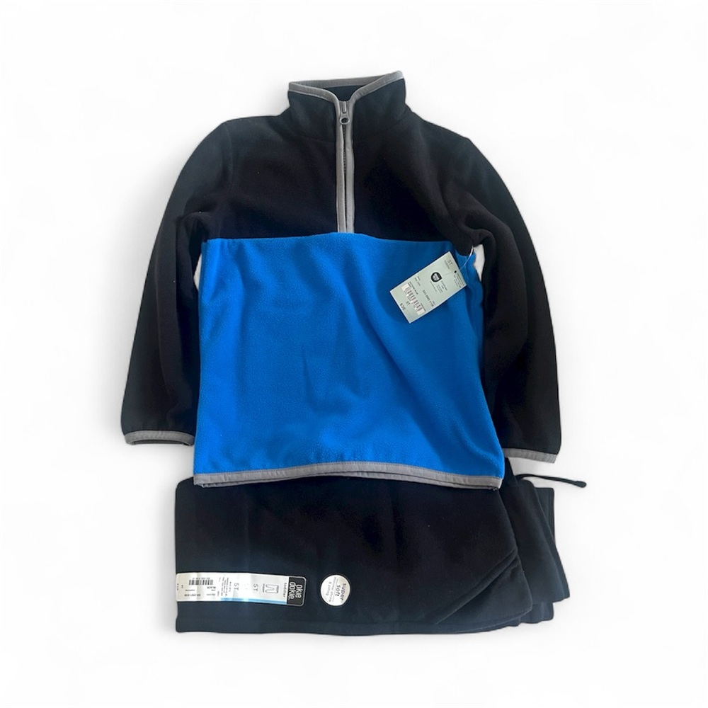 Kids’ Fleece Pullover + Sweat Pants